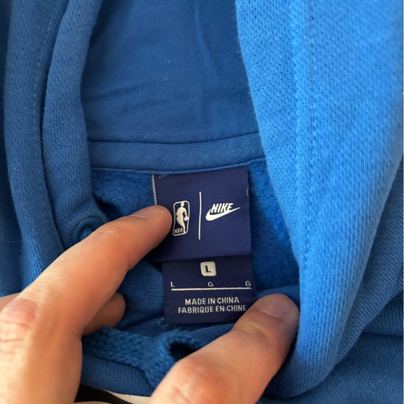 Nike Oklahoma City Thunder hoodie. mens Large - Picture 3 of 3